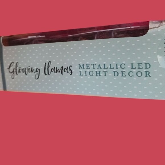 Merkury Innovations Glowing Llamas Metallic LED String Lights 8.5 Ft  Indoor - Picture 2 of 5